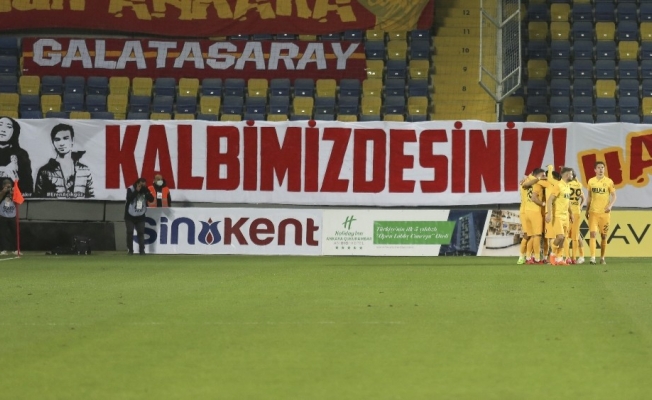 Süper Lig: MKE Ankaragücü: 1 - Galatasaray: 0 (İlk yarı)