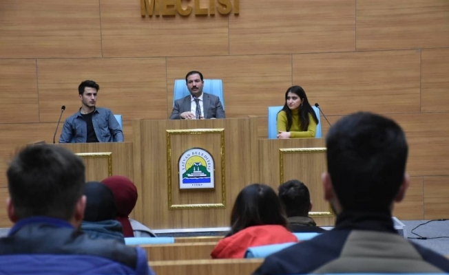 Tatvan Belediyesi bünyesinde ‘Gençlik Meclisi’ kuruldu