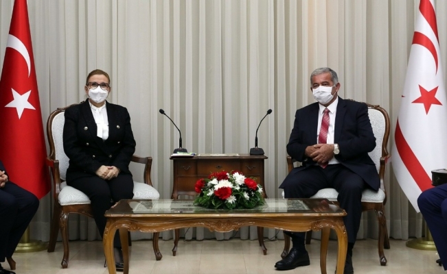 Ticaret Bakanı Pekcan, KKTC Meclis Başkanı Sennaroğlu ile görüştü