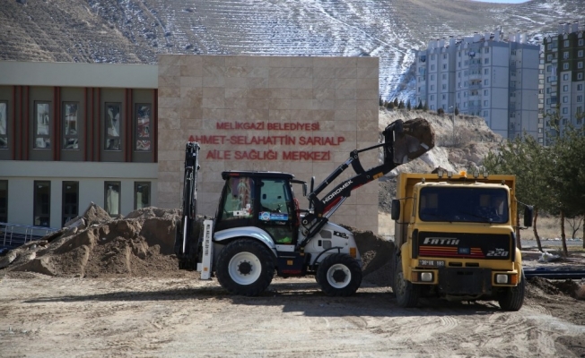 Tınaztepe Aile Sağlığı Merkezi çevre düzenlemesi başladı