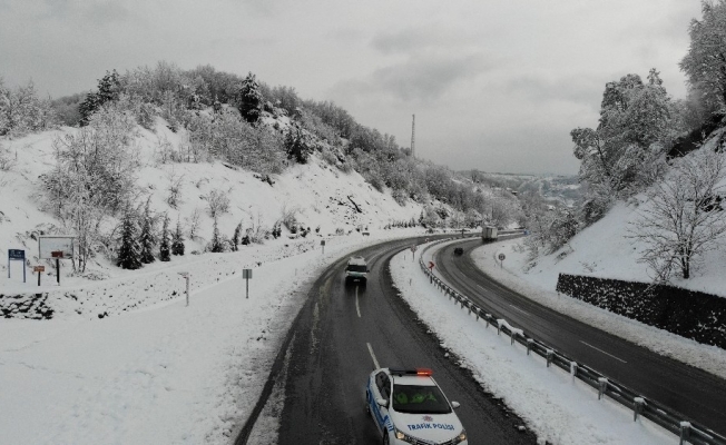 Zonguldak’ta yağan kar kartpostallık manzaralar oluşturdu