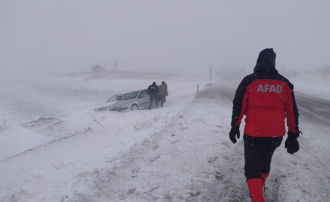 Aksaray’da olumsuz hava koşulları nedeniyle mahsur kalan 117 vatandaş kurtarıldı