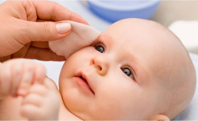 Bebeğinizin gözleri sürekli sulanıyorsa dikkat edin!