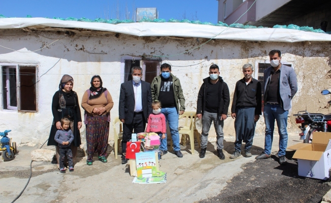 ‘Benim Oyun Sandığım’ Kahta’daki öğrencilere ulaştı