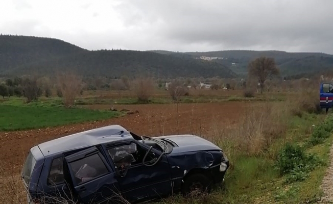 Bilecik’te trafik kazası; 1’i çocuk 2 kişi yaralandı