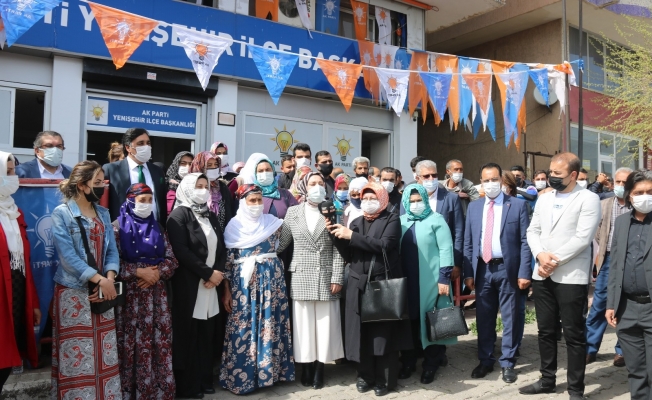 Diyarbakır’da AK Parti’ye dev katılım: 400 kişi AK Parti’li oldu