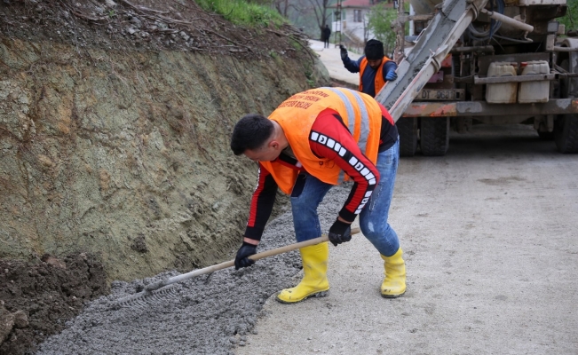 Fatsa Belediyesi beton yollarda ‘V’ kanal çalışması başlattı