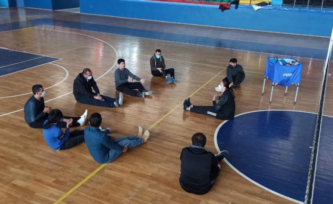 Kırşehir’de gaziler ve engelliler voleybol takımı oluşturuyor