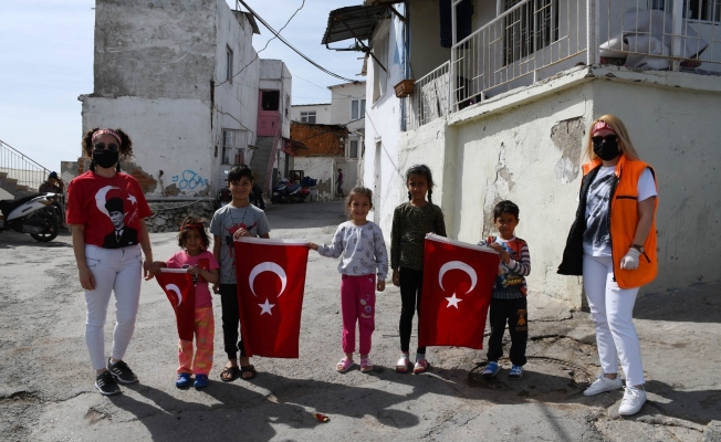 Kuşadası Belediyesi Ramazan yardımlarına devam ediyor