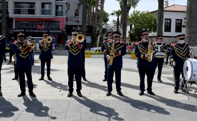 Kuşadası’nda 23 Nisan kutlamaları başladı