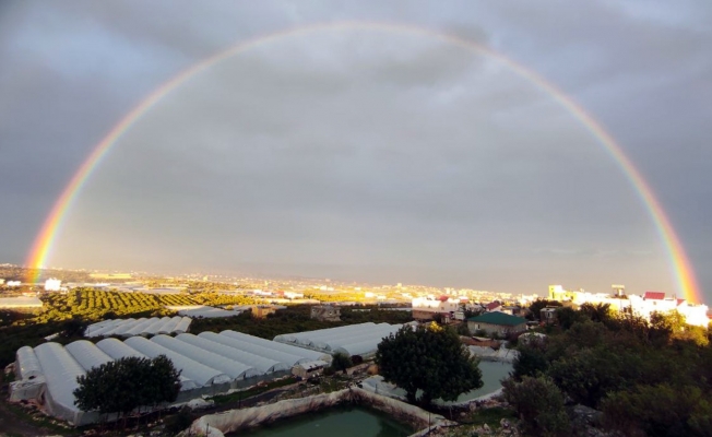 Mersin’de gökkuşağı şöleni
