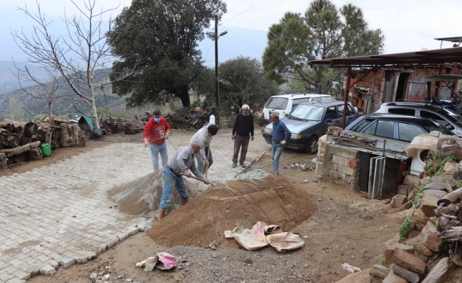 Nazilli Belediyesi Yellice Mahallesi’nin yollarını yeniliyor