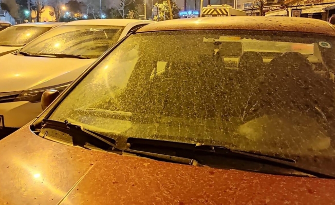 İstanbul’da çamur yağışı etkili oldu