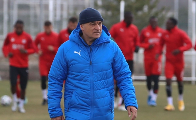 Rıza Çalımbay’dan Ali Koç’a geçmiş olsun mesajı