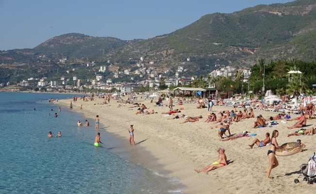 Rusya’nın uçuş kısıtlaması Antalya’da turizmi durma noktasına getirdi