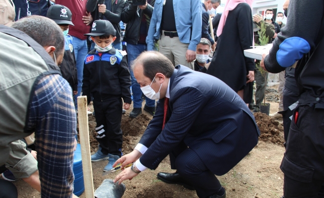 Şırnak’ta 176 şehit polis için 176 fidan toprakla buluştu
