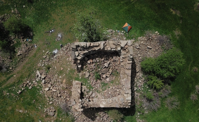 Şırnak’ta tarihi yapılar göz kamaştırıyor