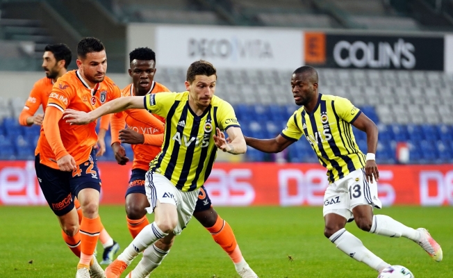 Süper Lig: Medipol Başakşehir: 1 - Fenerbahçe: 0 (Maç devam ediyor)