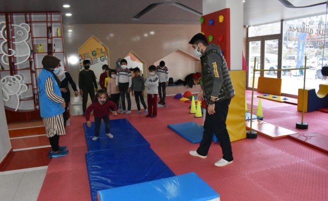 Suriyeli öğrenciler Kulüp Başakta gönüllerince eğlendi