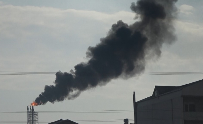 TÜPRAŞ’ın simsiyah dumanı tedirgin etti