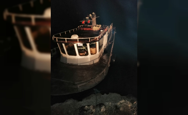 Van Gölü’nde tekneyle göçmen kaçakçılığı jandarmaya takıldı