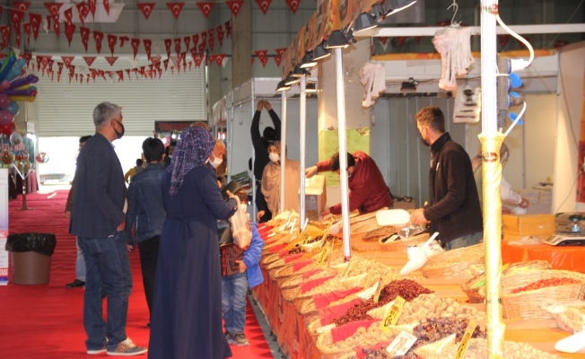 Yöresel ürünler fuarı açıldı