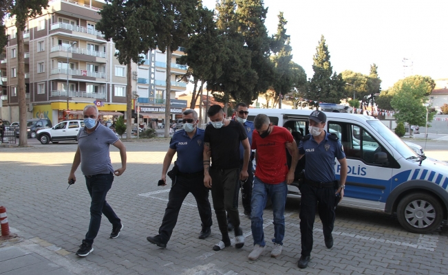 3 şüphe üzerine durdurulan araçta 6 bin 298 adet yeşil reçeteli kimyasal ilaç ele geçirildi