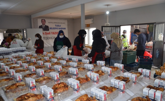 Afrin’de 100 bin kişiye iftarlık kumanya ve 7 bin gıda kolisi dağıtıldı