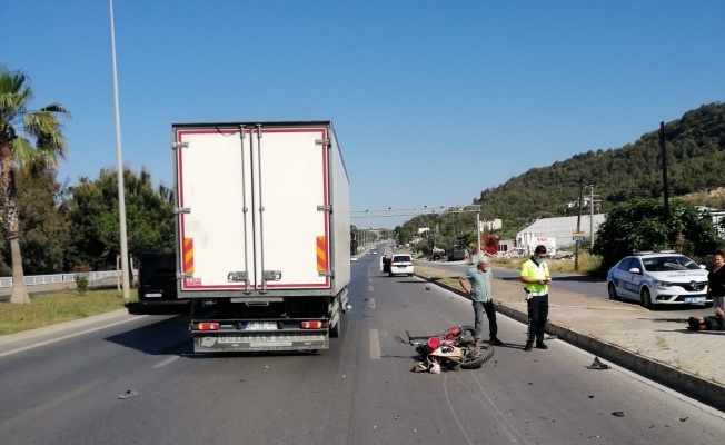 Alanya’da motosikletle kamyon çarpıştı: 1 ağır yaralı