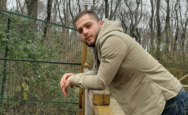 Askerden yeni gelen genç evinin önünde tüfekle öldürüldü