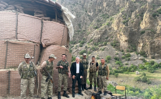 Başkan Özbek’ten güvenlik korucularına ziyaret