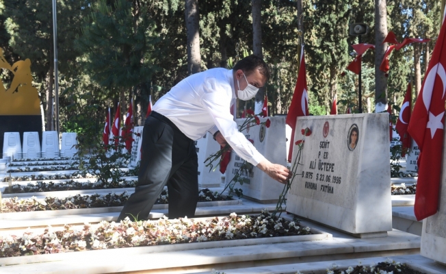 Başkan Özyiğit, şehit ailelerini yalnız bırakmadı