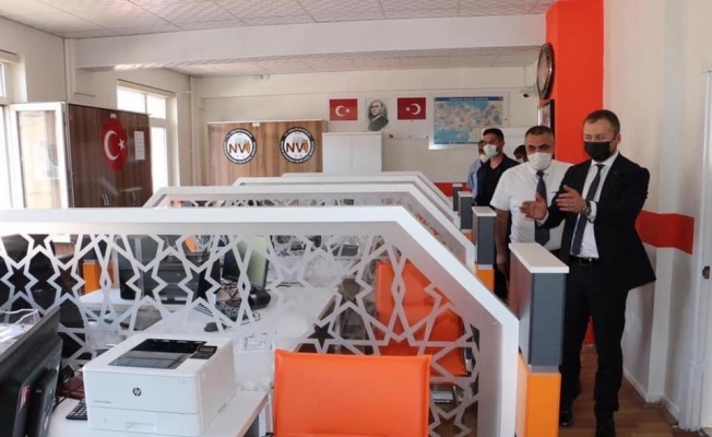 Bitlis hizan Kaymakamı Muhammed İkbal Yelek Hizan İlçe Nüfus Müdürlüğünü ziyaret etti.