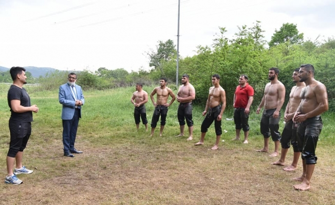 Çan Belediyesi güreş kulübü sporcuları yola çıkıyor