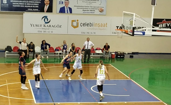 Çeşme Basketbol, play-off ilk maçını farklı kazandı