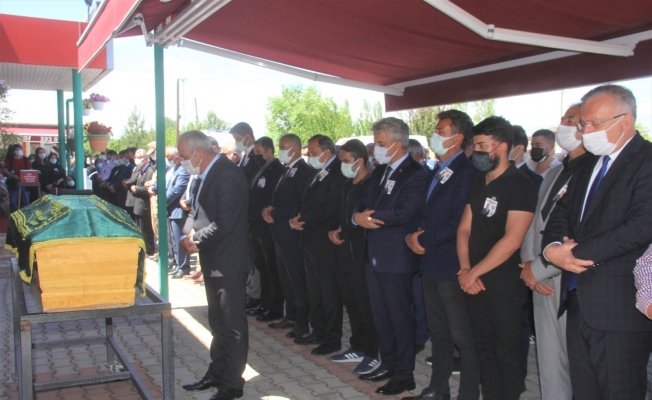 Covid-19’a yenik düşen CHP’li Mollaköy Belediye Başkanı son yolculuğuna uğurlandı