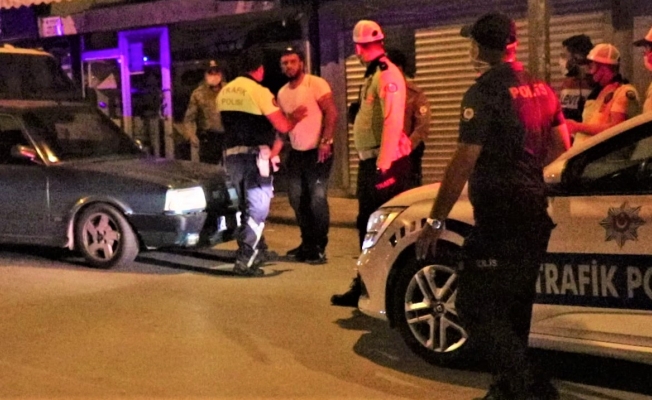 Ehliyetsiz sürücü ‘dur’ ihtarına uymadı, yakalanınca “eve yetişiyordum” dedi