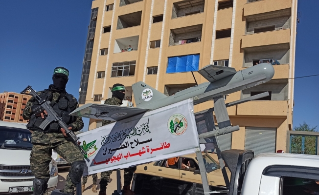 El-Kassam Tugayları, Gazze Şeridi’nde askeri geçit töreni düzenledi