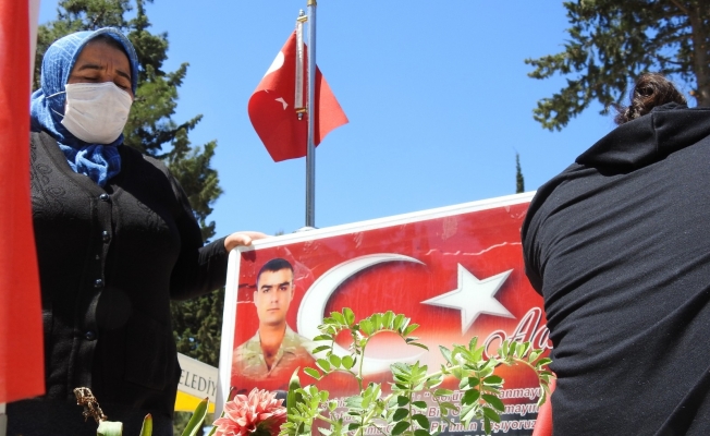 Evlat nöbetindeki aileler: "PKK ile İsrail aynıdır"