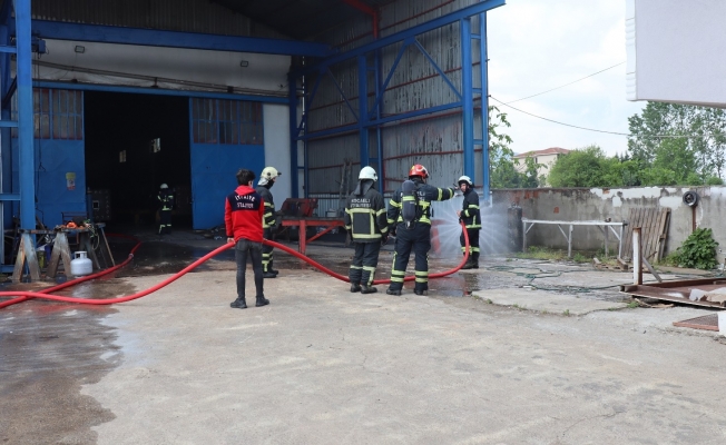 Fabrikada gaz kaçağından çıkan yangın korkuttu