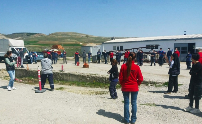 Fabrikalarda yangın eğitimi verildi