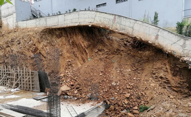İnşaatın kayan temeli 24 aileyi evinden etti