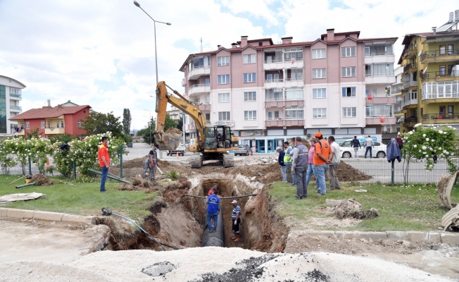 Isparta Belediyesi, Çünür’de yağmur suyu hat bağlantısı yaptı