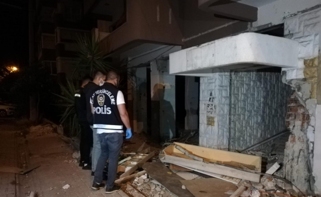 Kablo çalmak isterken elektrik akıma kapılan kişi hayatını kaybetti