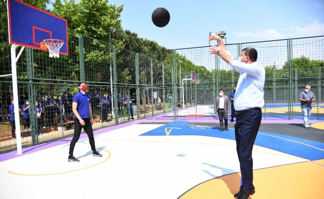 Kadıköy’de basketbol sahalarına sanatsal dokunuş