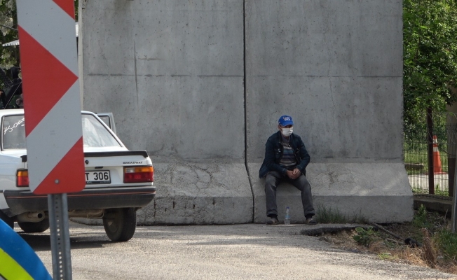 Karantinada olması gereken kişi hasta ziyaretine giderken yakalandı