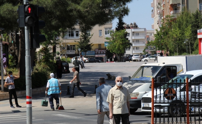 Mardin’de tam kapanma sessizliği sona erdi, cadde ve sokaklarda hareketlilik başladı