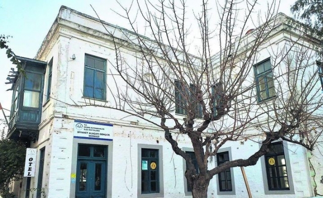 MHP’li meclis üyesinden eski belediye binası için "Alaçatı Müzesi" önerisi
