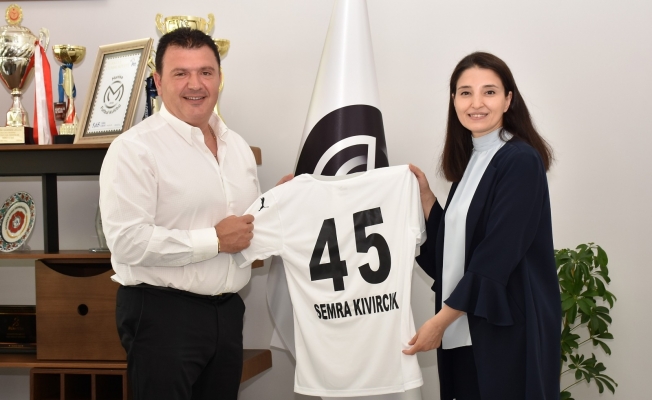 Milletvekili Kıvırcık’tan şampiyon Manisa FK’ya tebrik