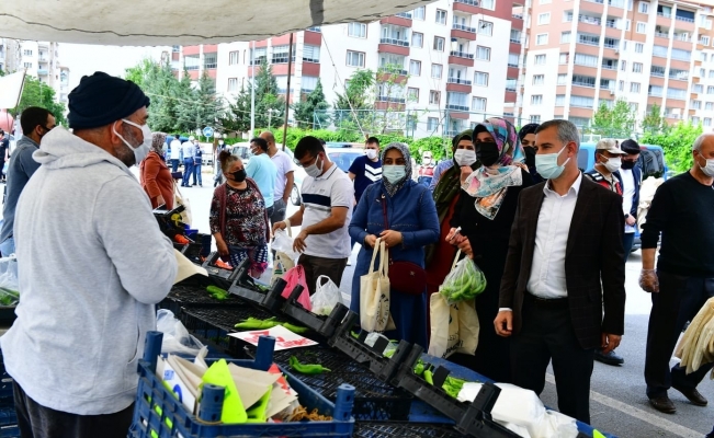 Milletvekili Tüfenkci ve Başkan Çınar’dan semt pazarı ziyareti